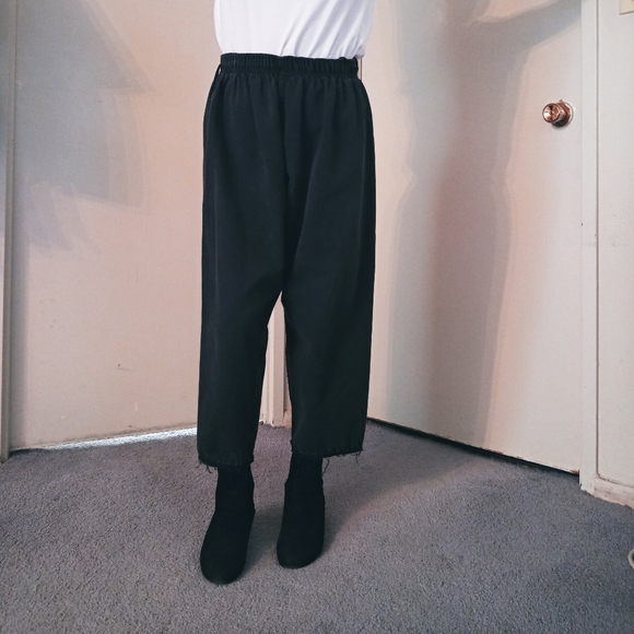 DONATED! Wide Leg Cropped Pants - Picture 2 of 8